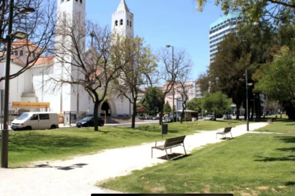 Ola Lisboa ! Central Apartment Lightning Quiet View Garden 10Mn Airport البرتغال