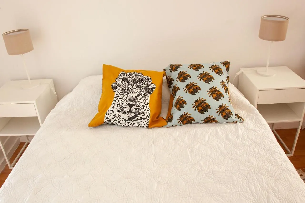 Ola Lisboa ! Central Apartment Lightning Quiet View Garden 10Mn Airport
