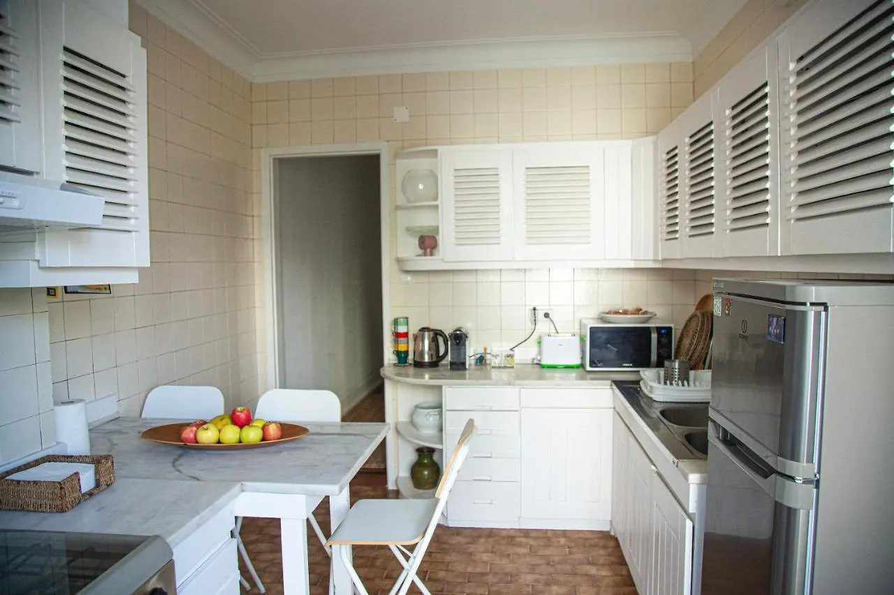 Ola Lisboa ! Central Apartment Lightning Quiet View Garden 10Mn Airport