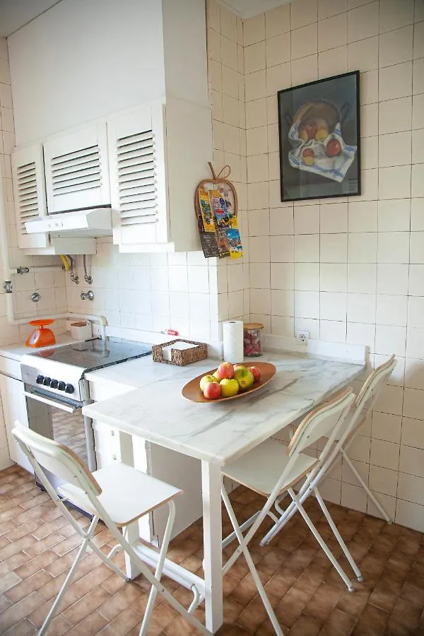 Ola Lisboa ! Central Apartment Lightning Quiet View Garden 10Mn Airport