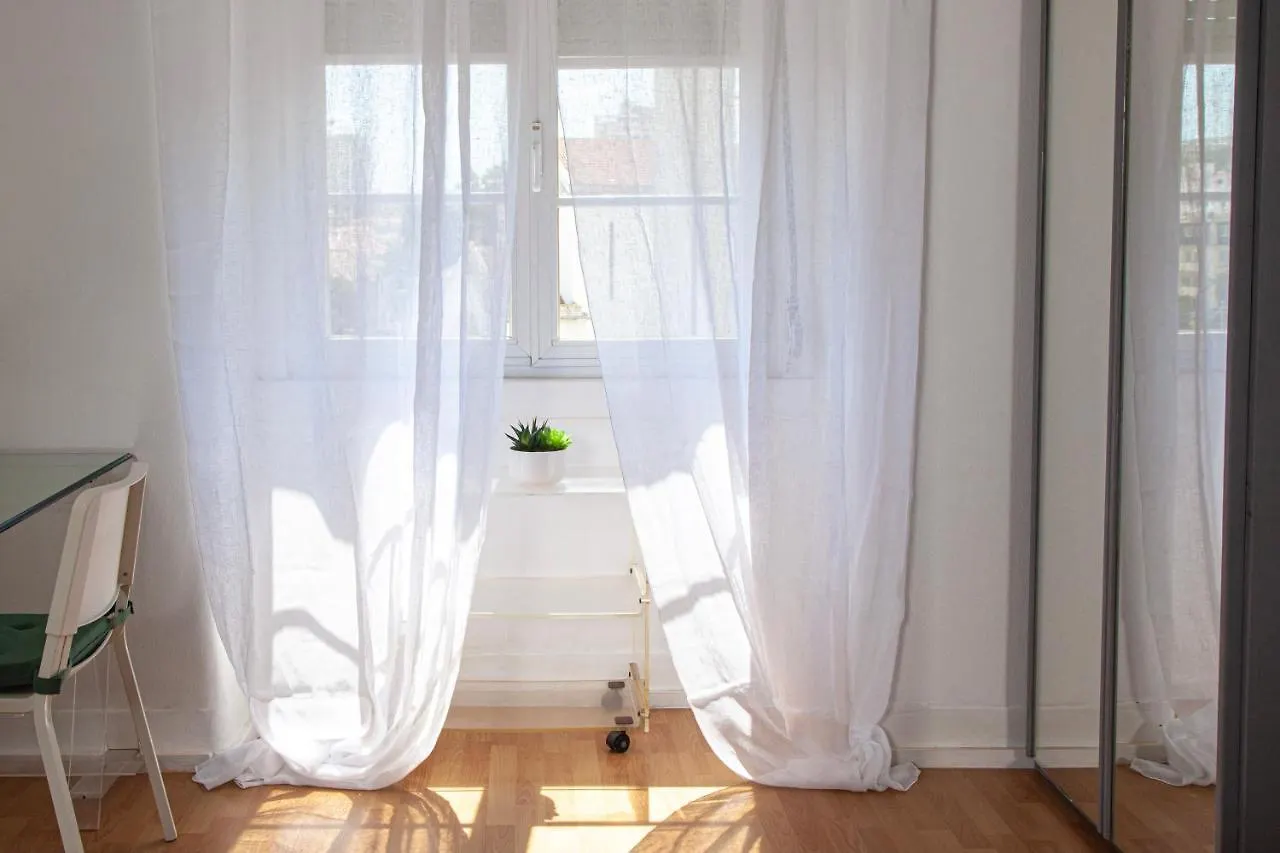 Ola Lisboa ! Central Apartment Lightning Quiet View Garden 10Mn Airport Lisbon